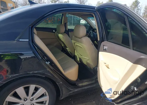 2009 Hyundai Sonata Limited z USA, uszkodzony, nr VIN 5NPEU46C19H575503